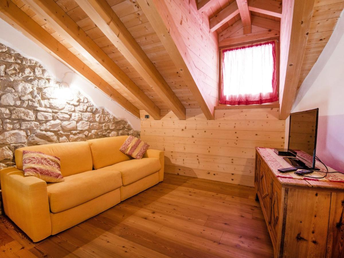 Apartment Albergo Diffuso - Cjasa Ustin-3 By Interhome Barcis Exterior photo